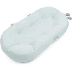 Done By Deer ™ Babynest Met Activiteitenboog Raffi Blauw -NL Beddengoed Verkoopwinkel done by deer babynest met activiteitenboog raffi blauw a337830 1