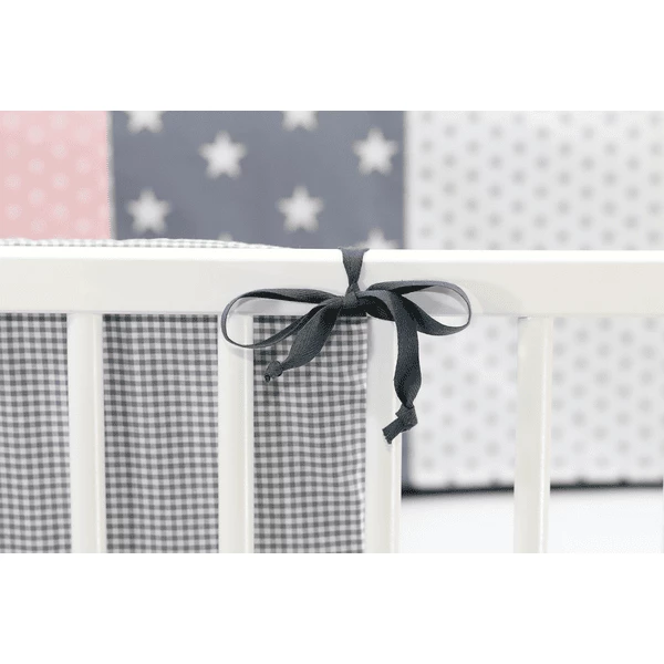 Ullenboom Patchwork-Nestje Voor Babybed 140x70 Cm Roze Grijs (420 Cm Rondom) 5 Ullenboom Patchwork-Nestje Voor Babybed 140x70 Cm Roze Grijs (420 Cm Rondom) - Afbeelding 3